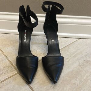 Like new. Nine West 4” heels. Black